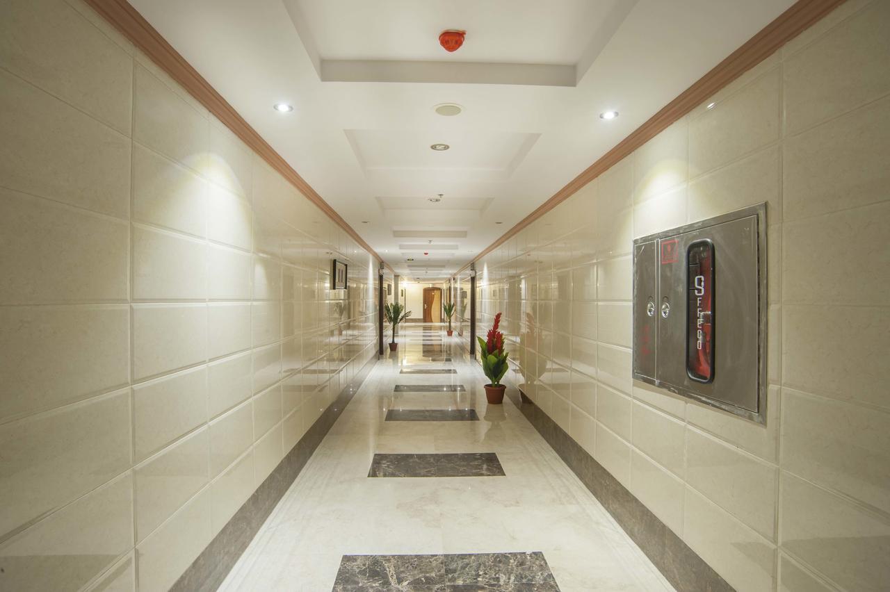 Al Ezzah Palace Hotel Suites Dzsidda Kültér fotó