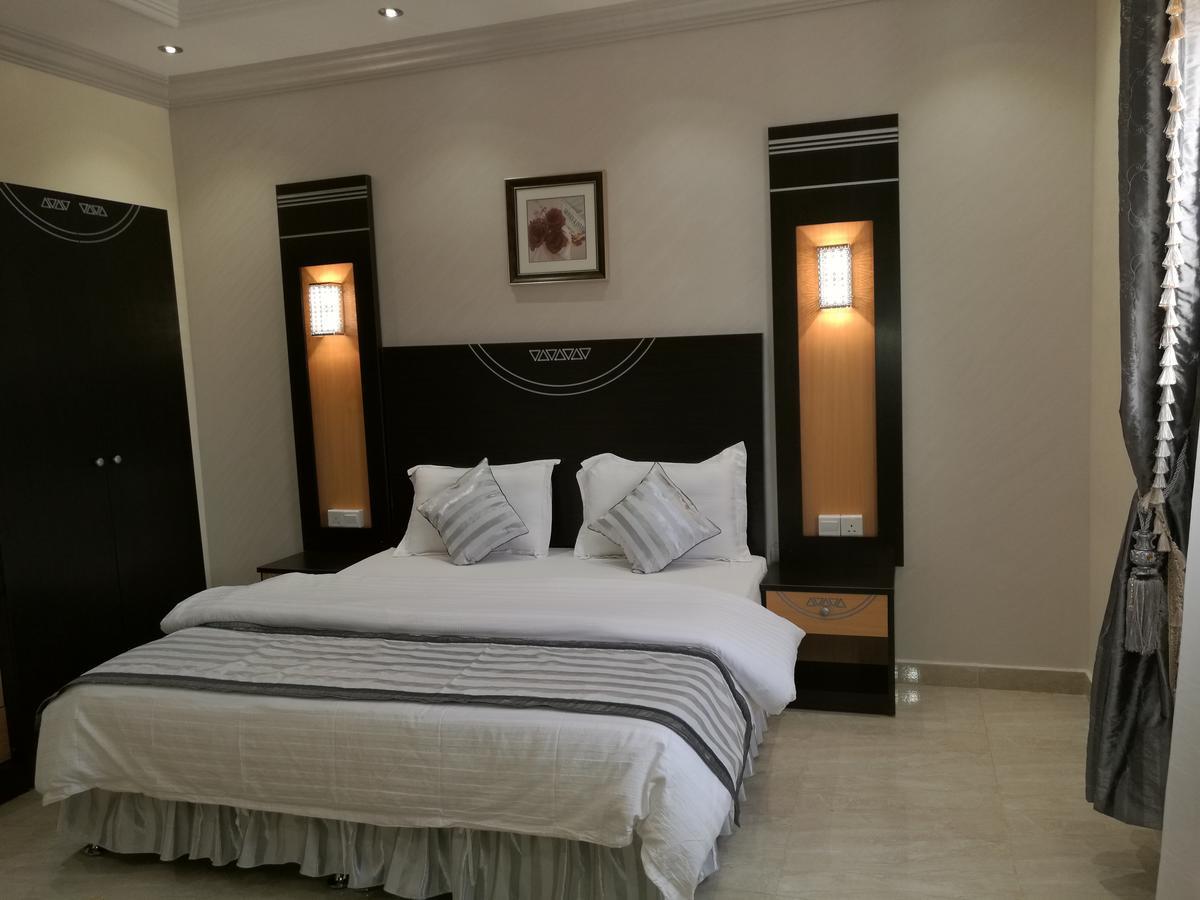 Al Ezzah Palace Hotel Suites Dzsidda Kültér fotó